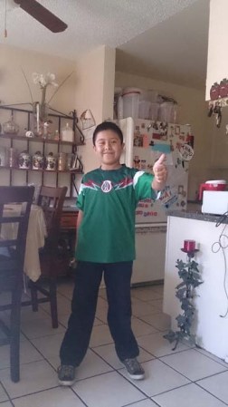 mi hijo josue selebrando el triunfo