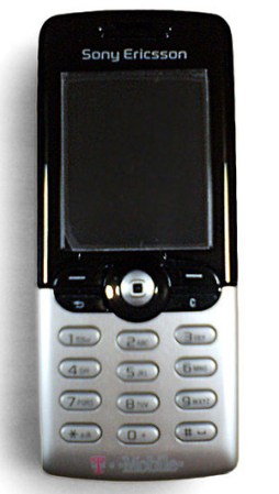 Ericsson no se quedó atrás en el 2003 al fusionarse con la gigante Sony y desarrollar el primer celular con una cámara digital, el Sony Ericsson T610.