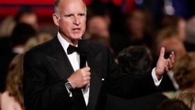 Jerry Brown tiene cáncer