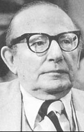 De acuerdo con esta teoría, el jefe mafioso de Florida SantosTrafficante creía que Roselli había revelado demasiado sobre el asesinato de Kennedy y los intentos de asesinato de Castro durante su testimonio ante el Senado, violando el código de silencio de la mafia o ley de omertà.