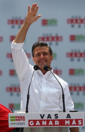 Enrique Peña Nieto realizó su último acto de campaña en el Estadio Azteca de la Ciudad de México.