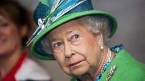 La monarca de 89 años ha reducido sus viajes internacionales y ha aligerado algo su carga de trabajo, pero aún realiza muchas tareas de la realeza. 