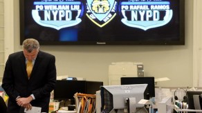 Rinden tributo a policías asesinados en NY
