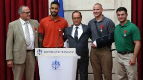 Francia: tributo a héroes que frustraron ataque