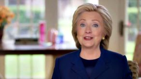 Clinton lanza primeros anuncios de campaña