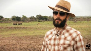 Jared Leto, el músico, director y actor, ganador del Oscar en 2014 por "Dallas Buyers Club", se convirtió en embajador global del World Wildlife Fund (WWF) e inició sus actividades con un viaje a KwaZulu-Natal, Sudáfrica.