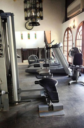 Para aquellos huéspedes que quieran hacer ejercicio el hotel cuenta con gimnasio muy bien equipado.