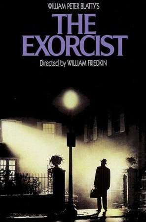 The Exorcist - Al menos nueve personas murieron durante el rodaje, se tuvo que traer a un sacerdote para que hiciera un exorcismo en el set.
