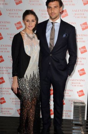 Nuevamente Olivia Palermo eligió un vestido con transparencias. Una opción perfecta para un cocktail, ya que insinúa, sin mostrar demasiado.