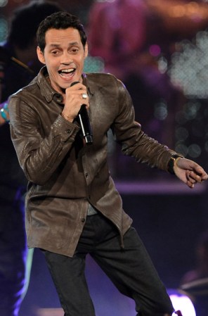 Marc Anthony, otro fenómeno musical que reúne masas en cada presentación, también realiza gira en Norte América, al lado de otros artistas hispanos.