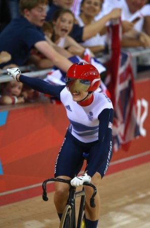 Día 7: La británica Victoria Pendleton, hace honor a su nombre y conquista la medalla de oro de keirin en ciclismo de pista.