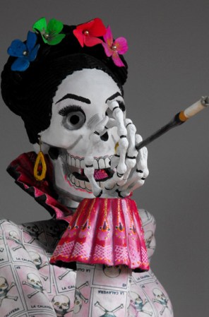 “El muerto al pozo y el vivo al gozo”<br />Así que hay que gozar, mientras estemos vivos.
