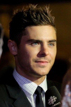 Zac Efron, joven, bello y talentoso, ha encontrado en la Cábala una orientación, un tutor para no perder el camino.