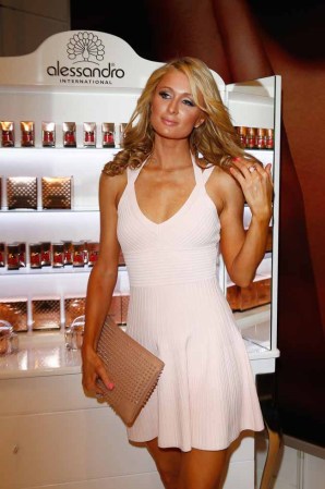 Paris Hilton lució de lo más coqueta.