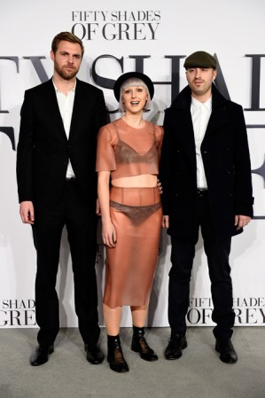 LONDRES, INGLATERRA: Vaults en la premier de "Fifty Shades Of Grey".