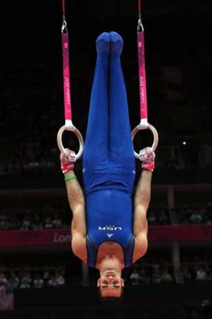 DIA 1: Danell Leyva compite en los anillos junto con el equipo de Estados Unidos.