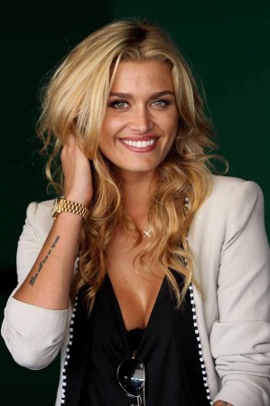 Cheyenne Tozzi, otra rubia de sonrisa imponente que te dejará sin palabras.