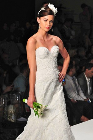 Una novia puede lucir elegante y al mismo tiempo sexy, todo está en la actitud y en elegir un diseño a la medida.