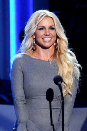 Britney Spears ha hecho una carrera meteórica aunque en estos días su futuro sea una incógnita. De todas formas, su aspeto juvenil y su cabellera rubia son famosos en todo el mundo.