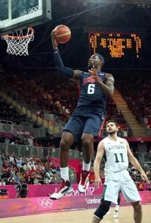 DIA 8: Lebron James, de Estados Unidos, durante el partido en el que se enfrentaron a Lituania.