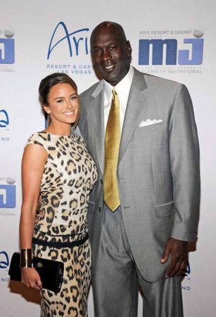 Ivette Prieto y Michael Jordan.