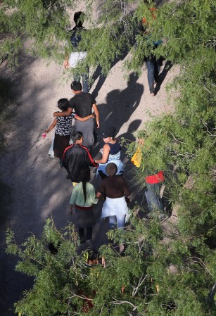 Cientos de familias indocumentas han intentado llegar al país ilegalmente en los últimos meses.