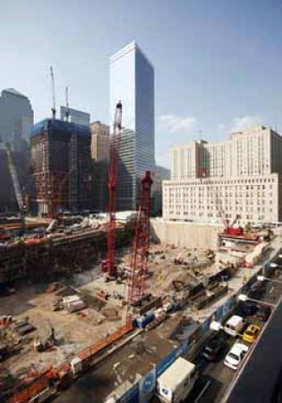 Silverstein había alquilado el complejo original de edificios del WTC por 99 años seis semanas antes de los ataques.