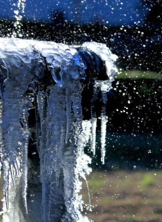 En Nueva Orleans, una ciudad con clima normalmente tropical se congelaron las fuentes en el centro.