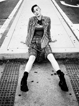 Elliott Sailors, la guapísima top que arrasa como hombre modelo.