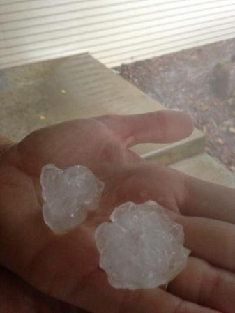 Las lluvias, los vientos y el granizo fueron muy intensos durante unos minutos.