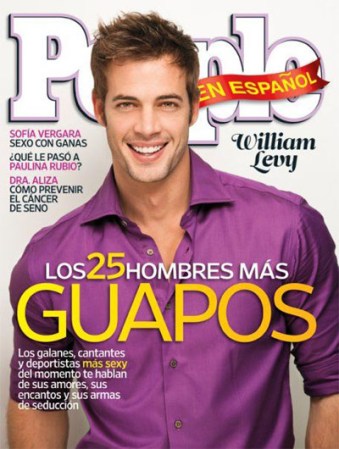 William Levy es todo un galán.