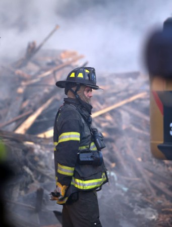 El colapso de un edificio tras una fuerte explosión cobra vidas en East Harlem, Nueva York.