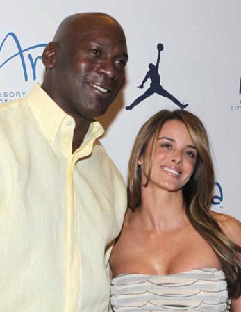 Ivette Prieto y Michael Jordan.