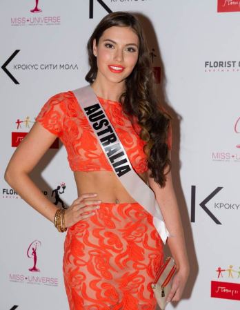Las aspirantes a Miss Universo exhibieron modelitos de fantasía en Moscú, donde este 9 de noviembre se decidirá la ganadora.