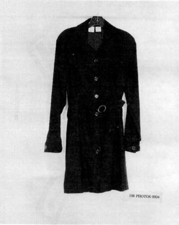 Claro, este famoso vestido azul que sirvió de principal evidencia sobre la relación entre la entonces becaria de la Casa Blanca y el presidente Clinton no forma parte del lote ofertado.