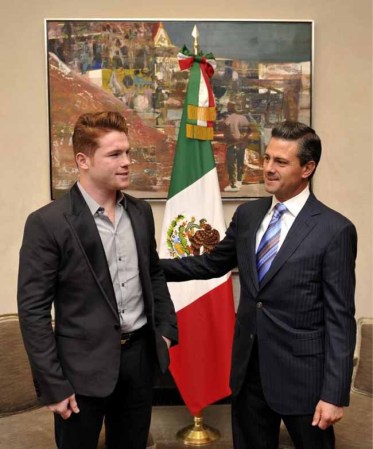 Saúl El Canelo Alvarez enfrentará a Floyd Mayweather el 14 de septiembre en Las Vegas. Un combate a muerte en lo que es el rival más difícil en la carrera del mexicano. Una pelea de invictos.