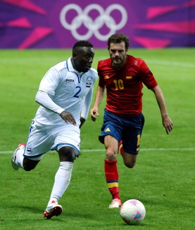 Juan Mata (España) y Wilmer Crisanto (Honduras).
