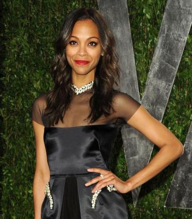 Zoe Saldana ha participado en numerosas galas y eventos de beneficencia, y colabora activamente con la Fundación de Investigación Médica EB, H.E.L.P. Malawi y la Fundación Misión de Los Ángeles.