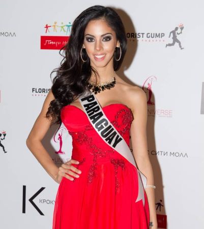 Las aspirantes a Miss Universo exhibieron modelitos de fantasía en Moscú, donde este 9 de noviembre se decidirá la ganadora.
