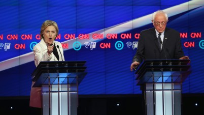 Clinton y Sanders profundizan rivalidad en debate