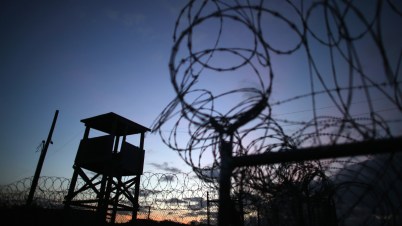EEUU hace el mayor traslado de presos desde Guantánamo