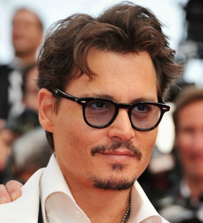 Adorado por mujeres de todas las edades, Johnny Depp recién dejó la cuarta década y sigue cautivando. El sexy intérprete de "Piratas del Caribe" y "The tourist" nació el 9 de junio de 1963.