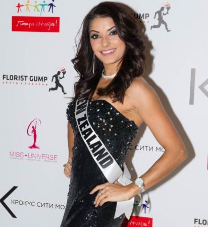 Las aspirantes a Miss Universo exhibieron modelitos de fantasía en Moscú, donde este 9 de noviembre se decidirá la ganadora.