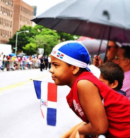 Miles de dominicanos se congregaron para celebrar por todo lo alto el Desfile Dominicano de El Bronx 2013 en la ciudad de Nueva York.