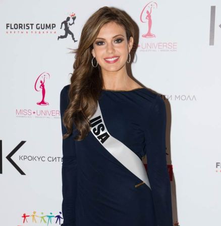 Las aspirantes a Miss Universo exhibieron modelitos de fantasía en Moscú, donde este 9 de noviembre se decidirá la ganadora.