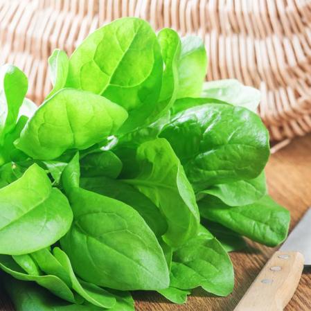 Espinacas: de origen Persa, rica en vitaminas y minerales. Fortalecen el cuerpo y la ansias de amar.