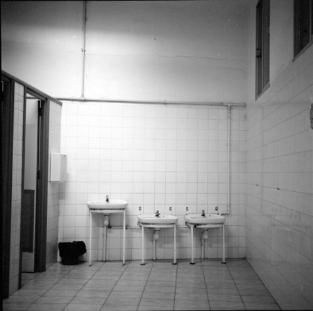 La falta de papel de baño y jabón en los lugares públicos como el metro.
