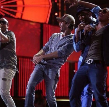 Gente de Zona: #TeamBailando solo faltan 2 días para @premiostumundo no se lo pierdan! @enriqueiglesias @descemerbueno @randy_malcom@rotoconpa #premiostumundo #lomejorquesuenaahora #gentedezona #alemonarca #teamrandymalcom #enriquelikes