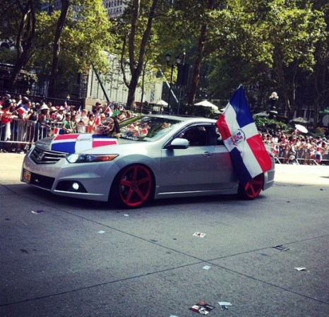Cientos de miles de personas tomaron las calles de Nueva York para festejar el Gran Desfile Nacional Dominicano, una cita ya clásica y que cada año llena la Sexta avenida de música y colorido.
