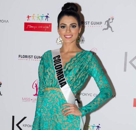 Las aspirantes a Miss Universo exhibieron modelitos de fantasía en Moscú, donde este 9 de noviembre se decidirá la ganadora.